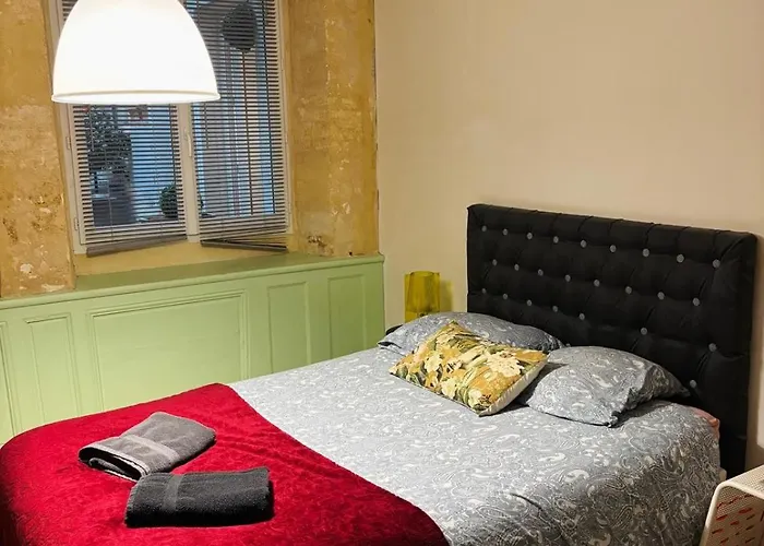 Bel T4 Design - Triangle D'or Apartman *